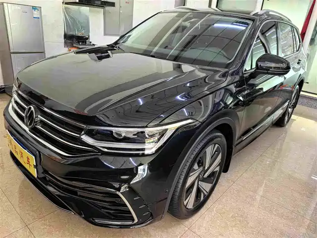 Volkswagen Tiguan L 380TSI, автомат, полный привод, R-Line, Beyond Enjoy, 7 мест