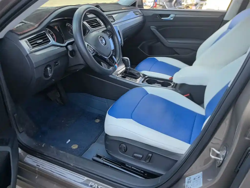 Volkswagen Passat 2017 330TSI DSG Prestige фото 15