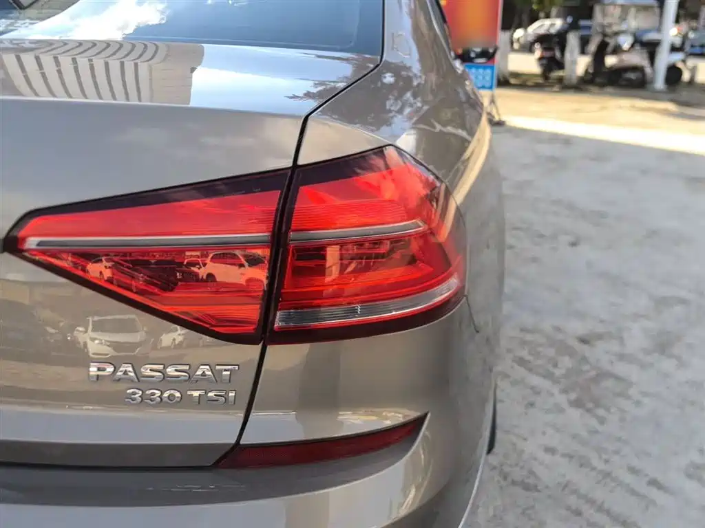 Volkswagen Passat 2017 330TSI DSG Prestige фото 8