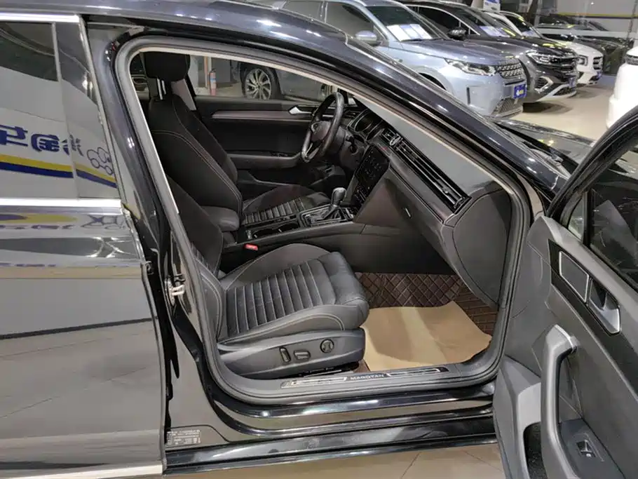 Volkswagen Magotan 2020 330TSI DSG Leading фото 8