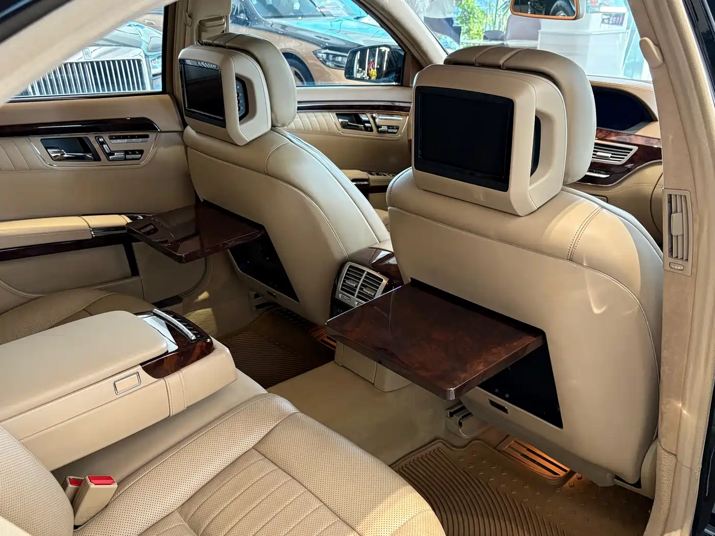 Mercedes-Benz S-Class 2010 S 600 L фото 26
