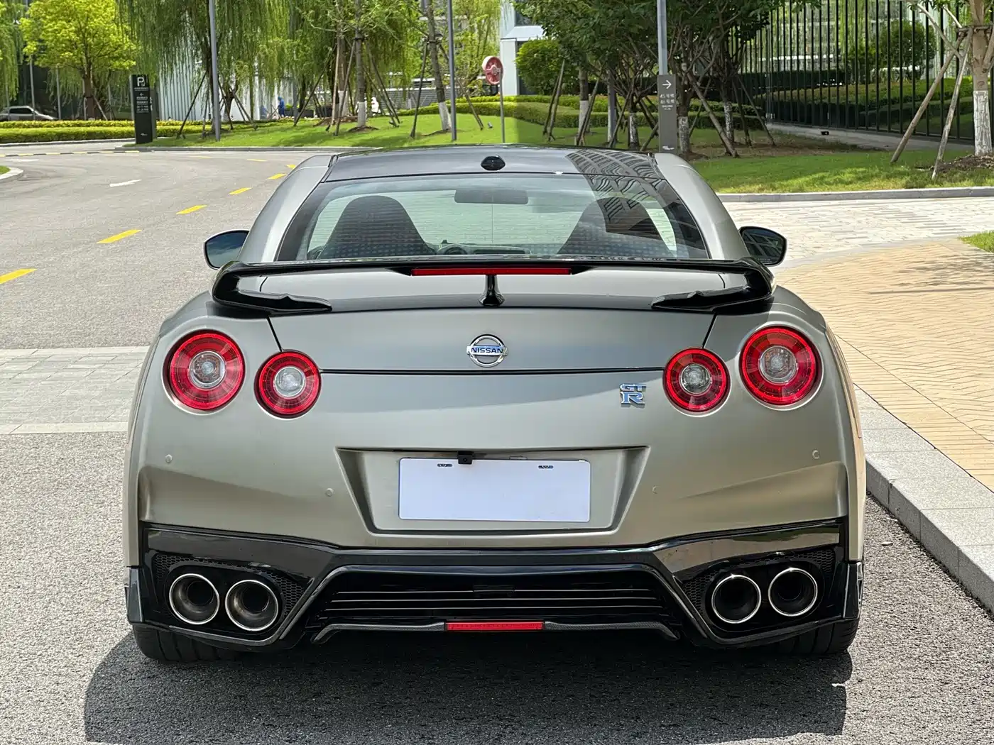 Nissan GT-R 2010 2010 3.8T Premium Edition