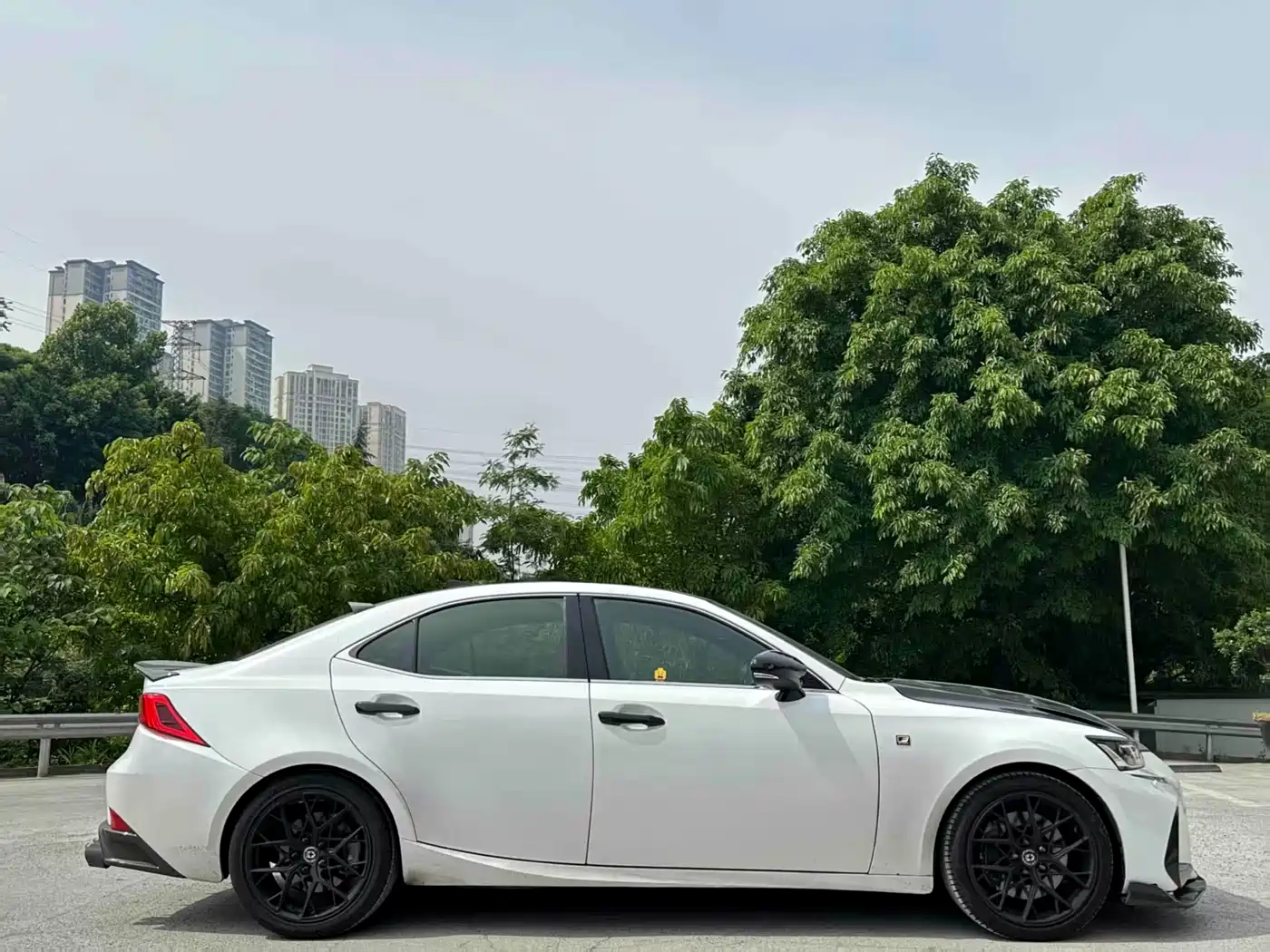 Lexus IS 2017 300 F SPORT фото 3