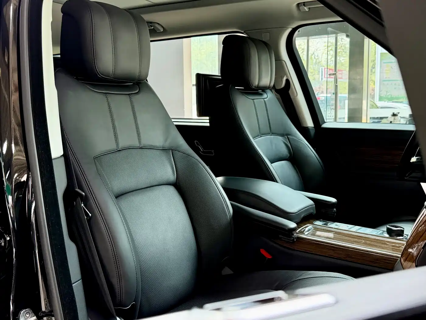 Land Rover Range Rover 2019 3.0 SC V6 Heritage Extended Edition фото 22