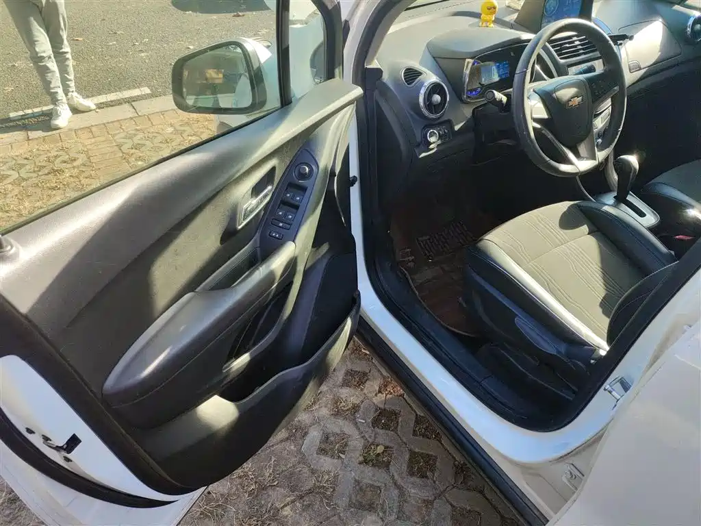 Chevrolet Trax 2014 1.4T Automatic 2WD Luxury фото 14