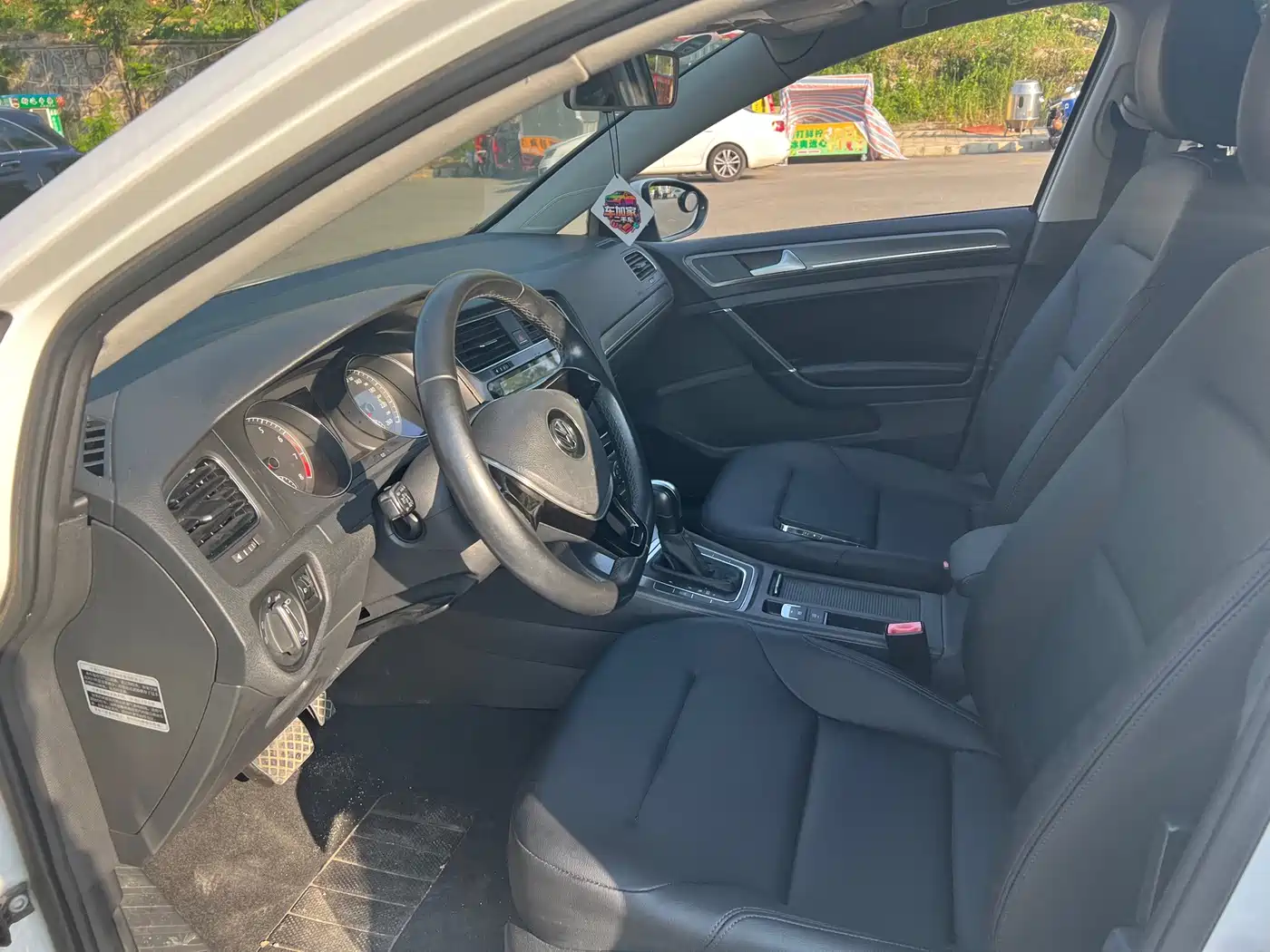 Фото 4 - Volkswagen Golf
