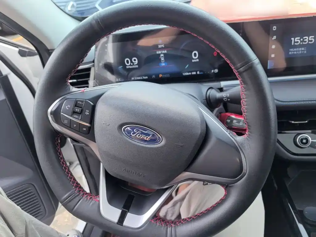 Ford Escort 2022 2021 1.5L Automatic Platinum Edition
