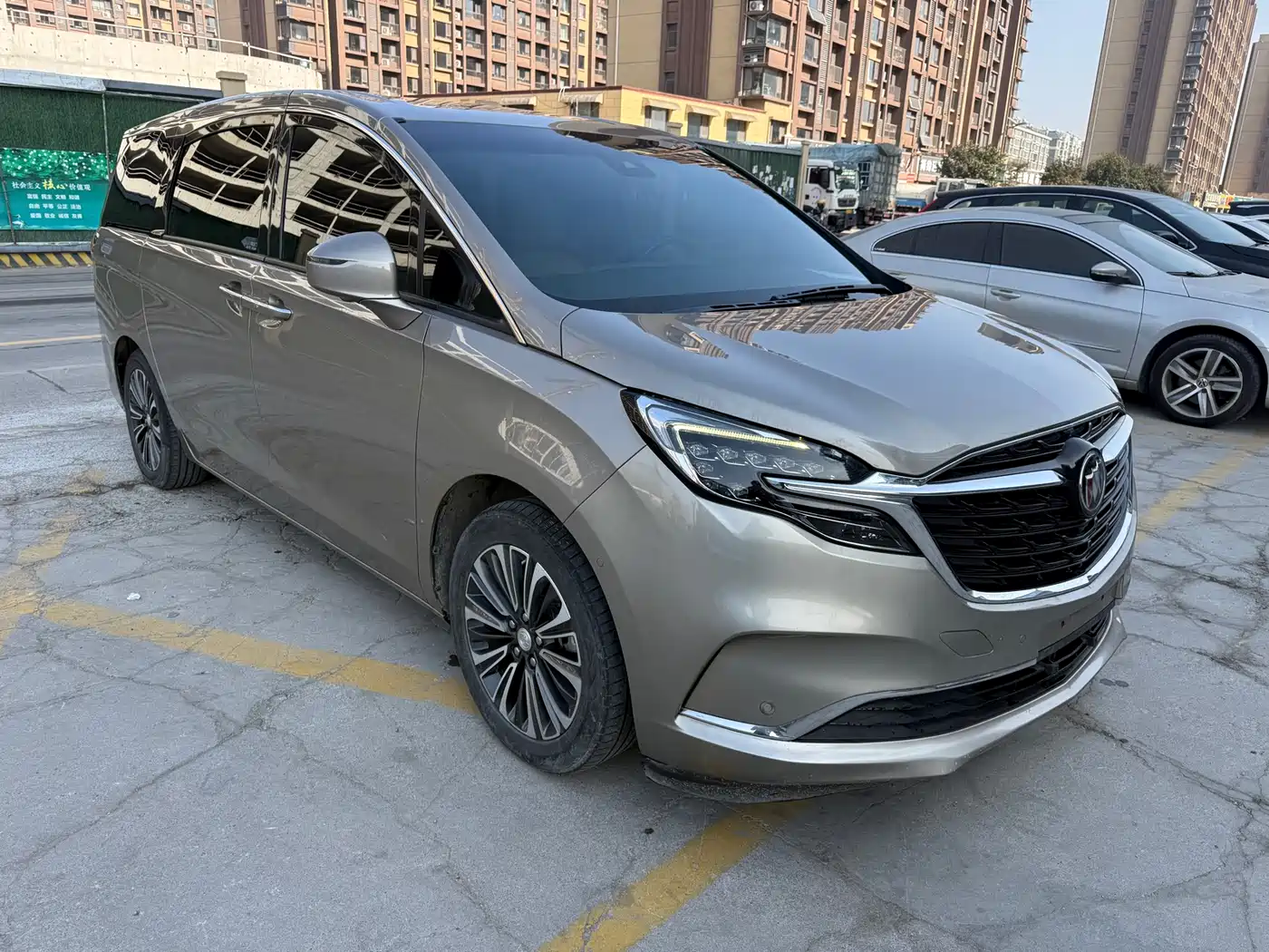 Buick GL8 2022 ES Landmark 653T Luxury фото 3