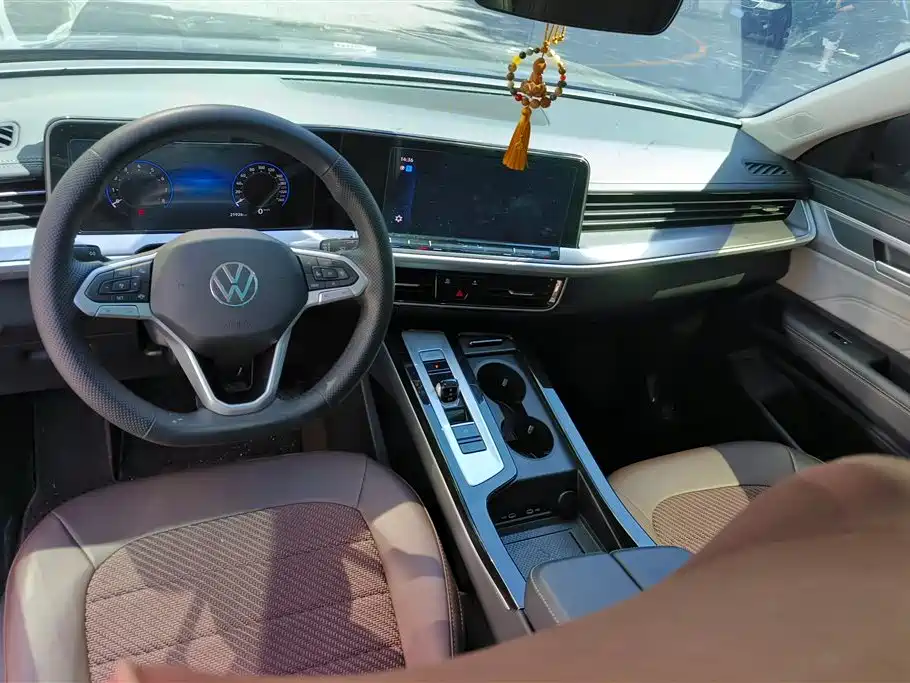 Volkswagen Talagon 2025 330TSI Luxury Cruise Public Edition фото 12