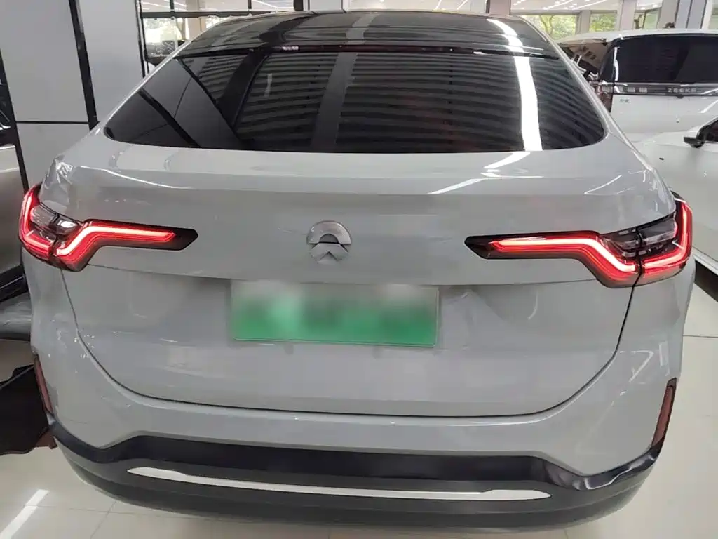 Фото 6 - NIO EC6