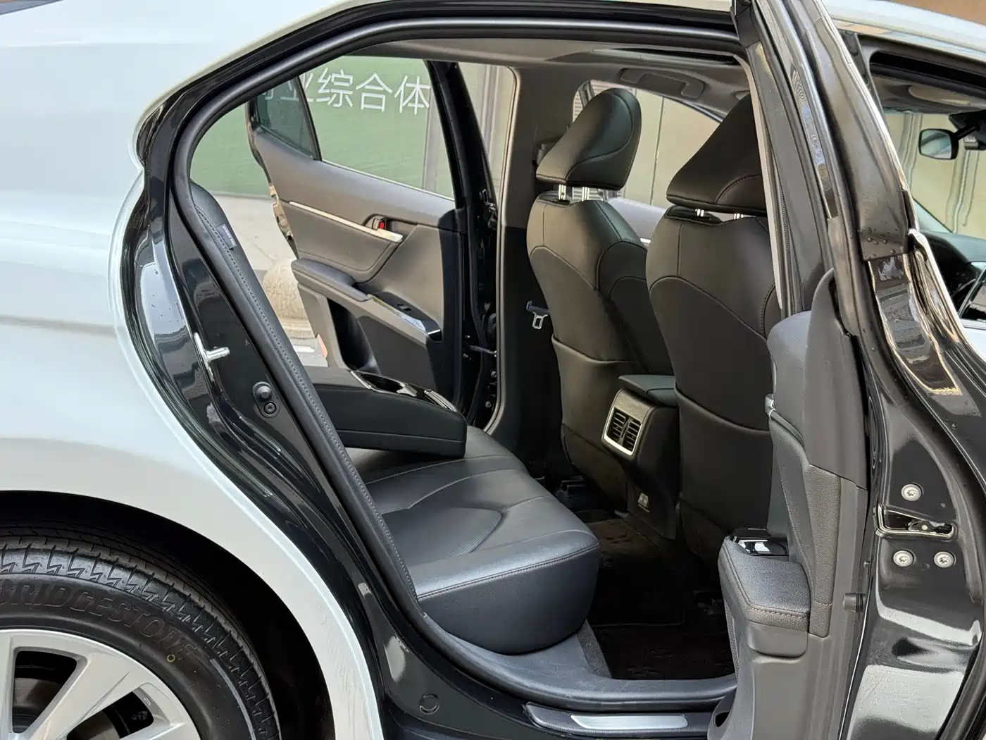 Toyota Camry 2023 2.0G Luxury Edition фото 13