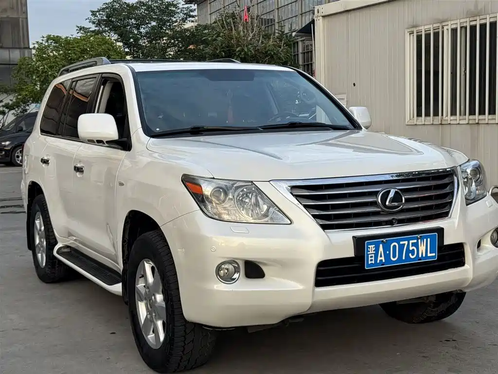 Lexus LX 2009 570 фото 3