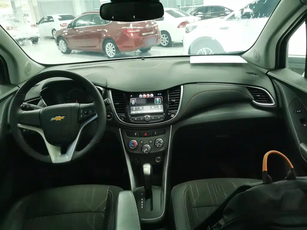 Chevrolet Trax 2018 330T Automatic 2WD Luxury фото 10