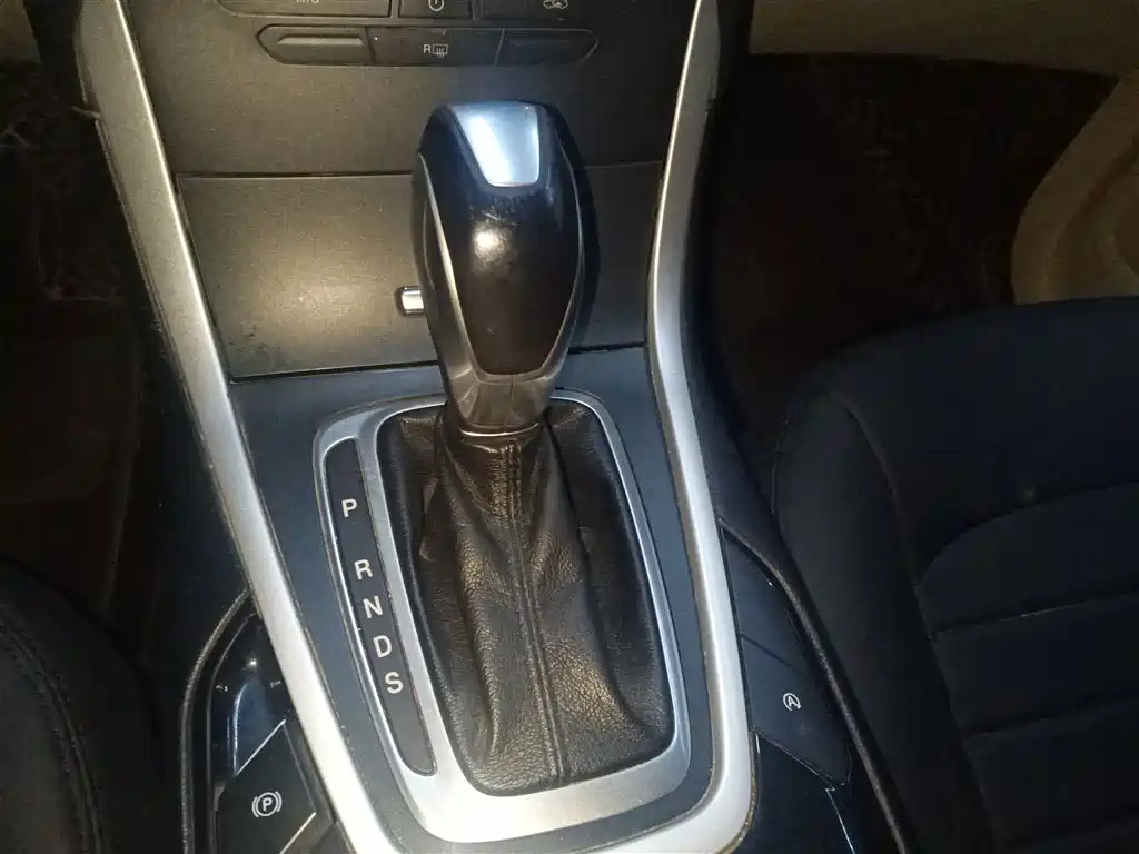 Ford Edge 2018 2018 EcoBoost 245 FWD Elite 5-seat China V