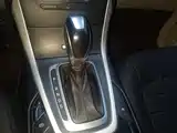Фото 14 - Ford Edge
