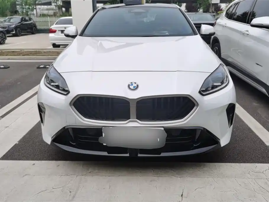 BMW 2 Series 2025 225L M Sport Package фото 2