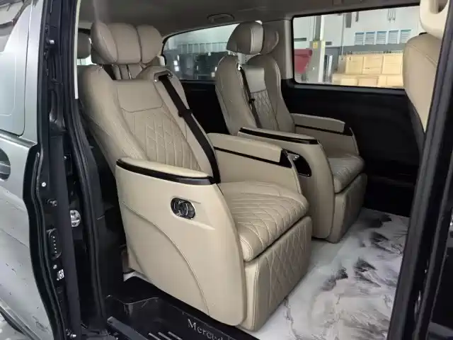 Mercedes-Benz Vito 2016 2.0T Elite Edition фото 5