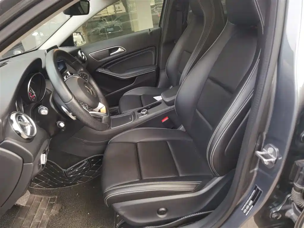 Mercedes-Benz GLA 2019 GLA 200 Dynamic фото 15