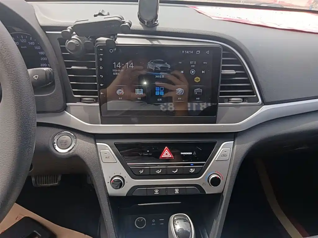 Hyundai Elantra 2016 Model 1.6L Automatic Smart Elite фото 13