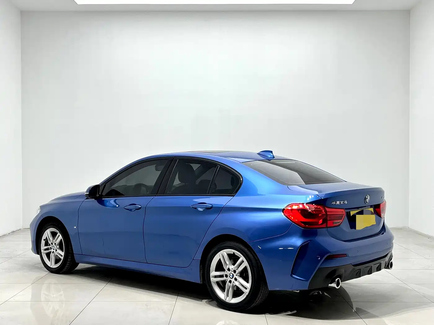 BMW 1 Series 2020 Model 120i M Sport Package фото 4