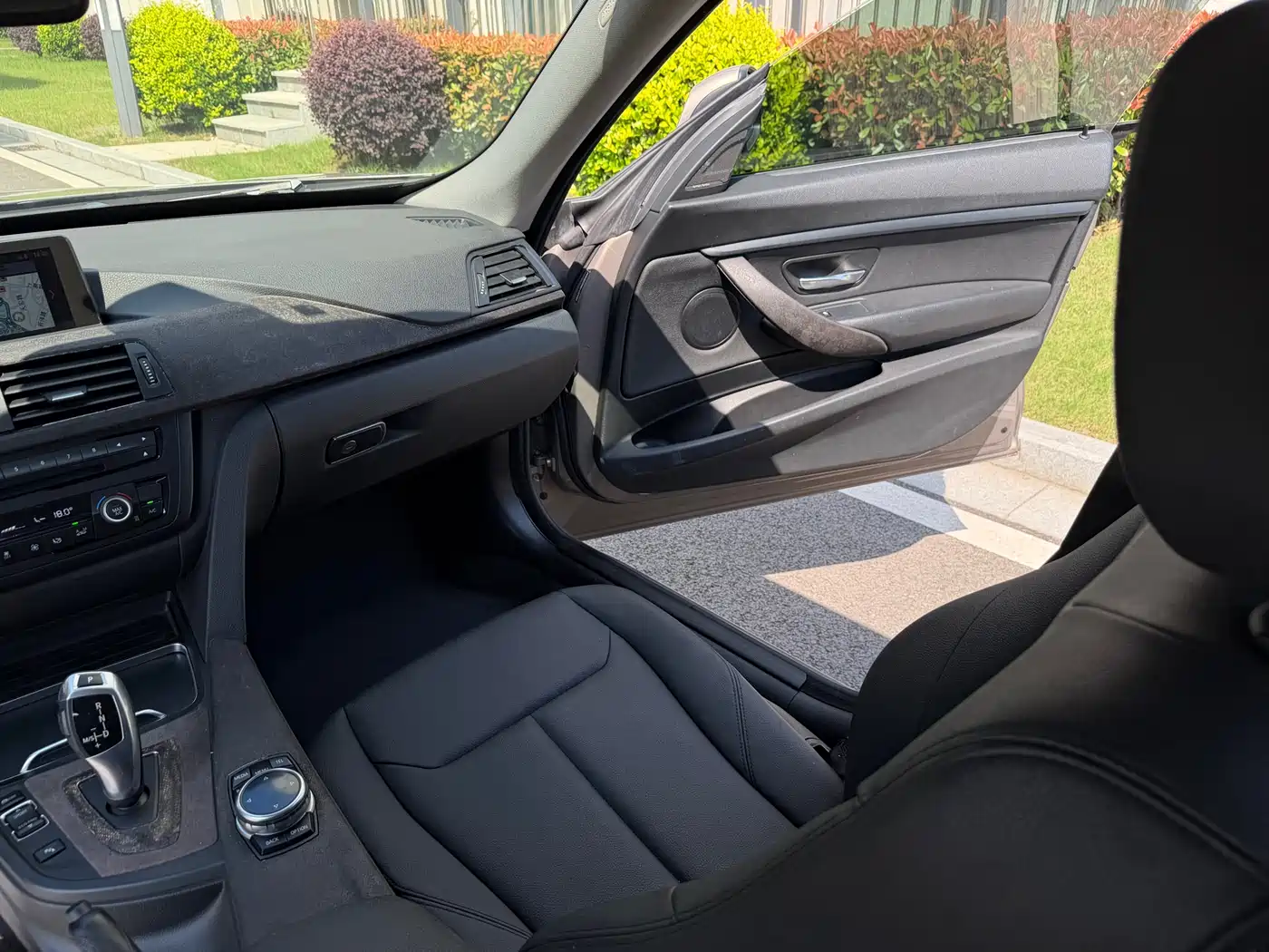 BMW 3 Series GT 2016 320i Fashion Style фото 23