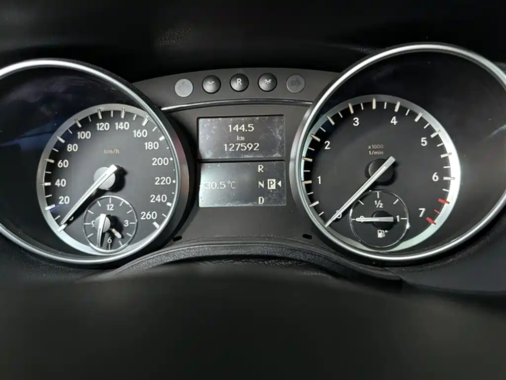 Mercedes-Benz R-Class 2015 R 320 4MATIC Luxury фото 13