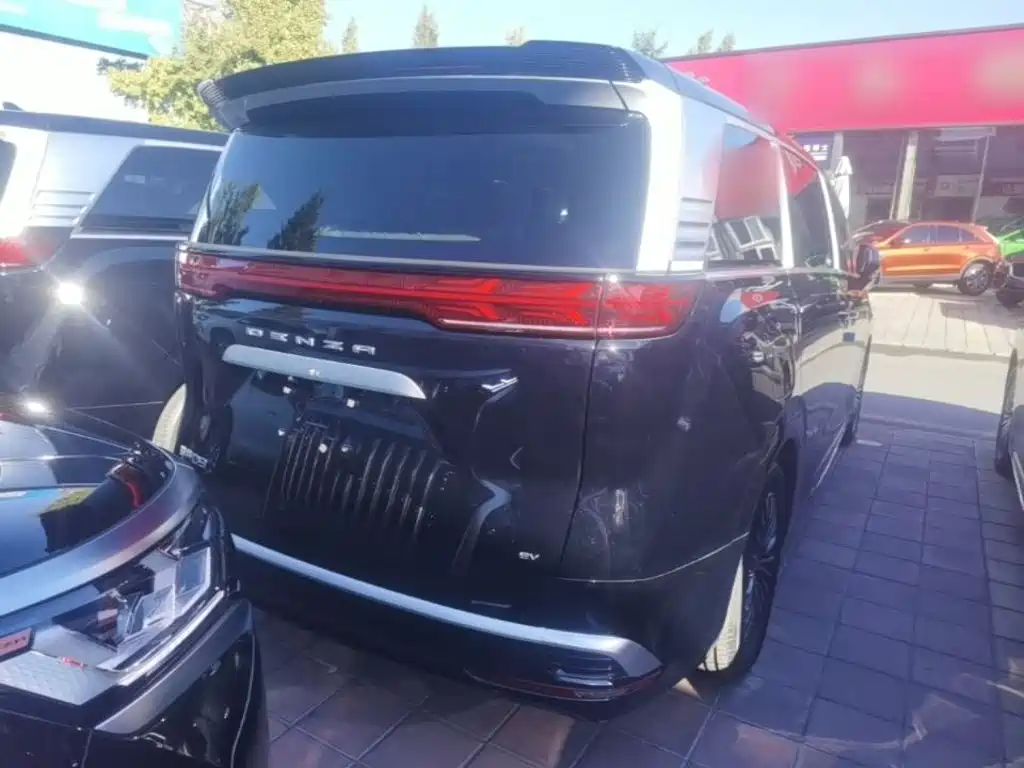 Denza D9 2026 2024 EV 620 Premium