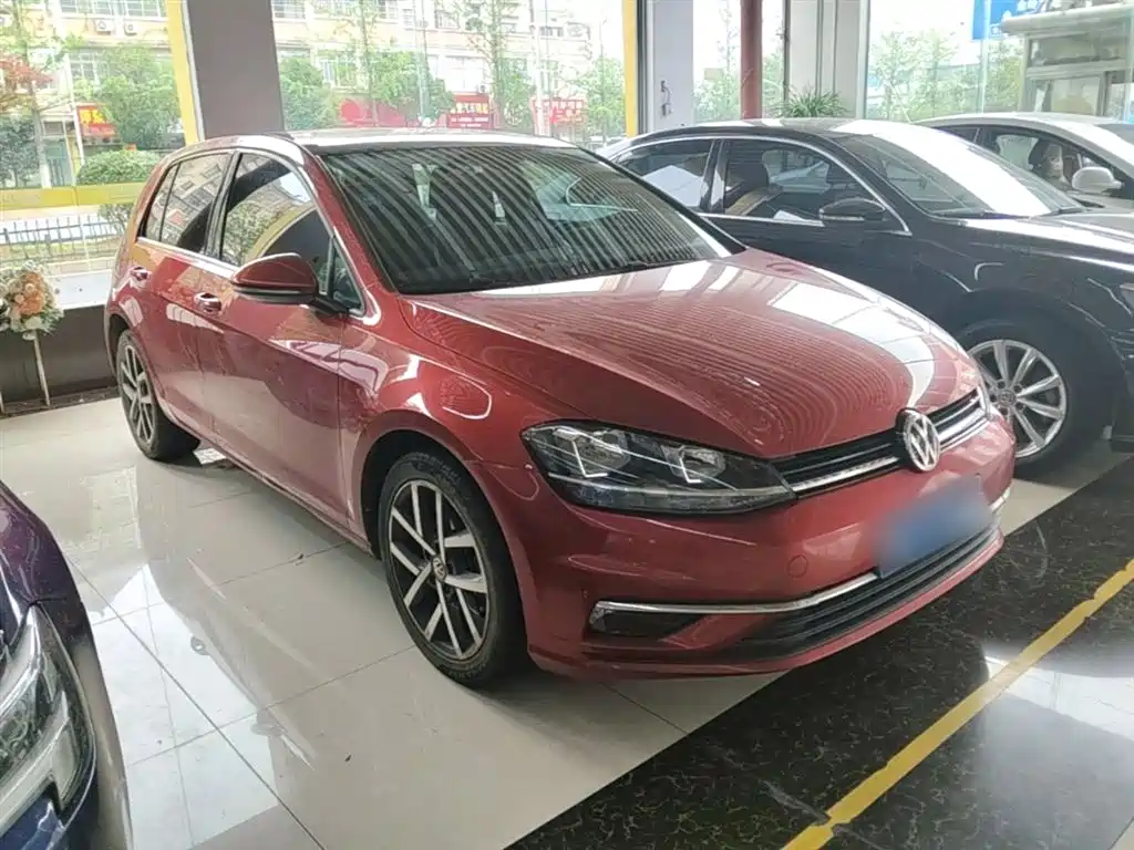 Volkswagen Golf 2020 Beloved Edition 280TSI DSG Comfort фото 4