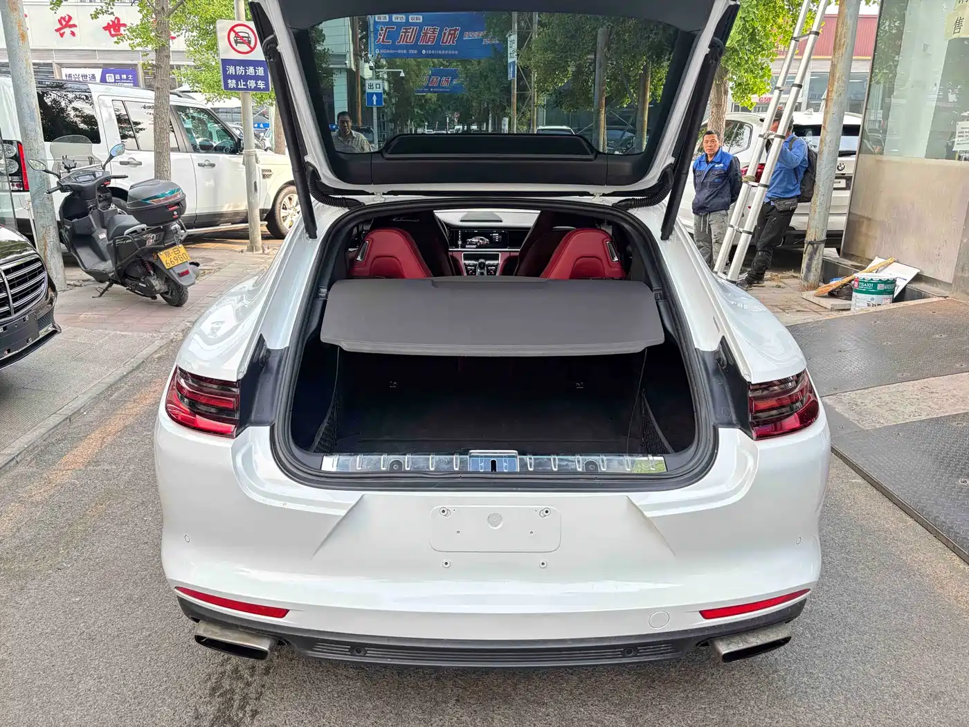 Porsche Panamera 2017 Panamera Executive Long Wheelbase 3.0T фото 15