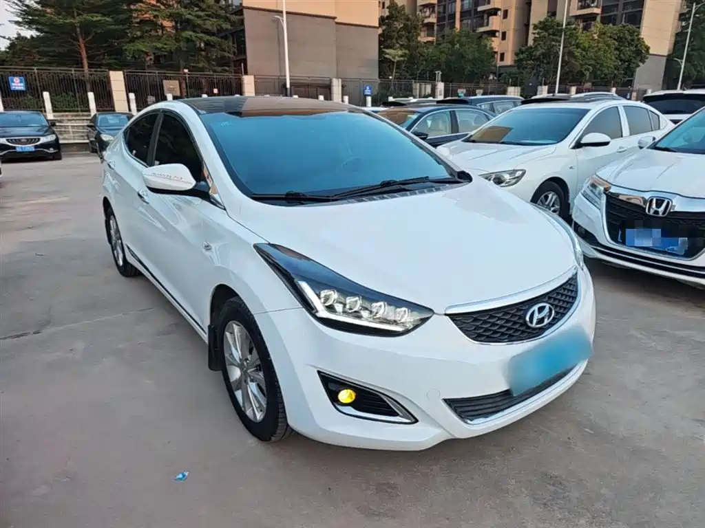 Hyundai Langdong 2016 1.6L Automatic Smart Edition фото 4