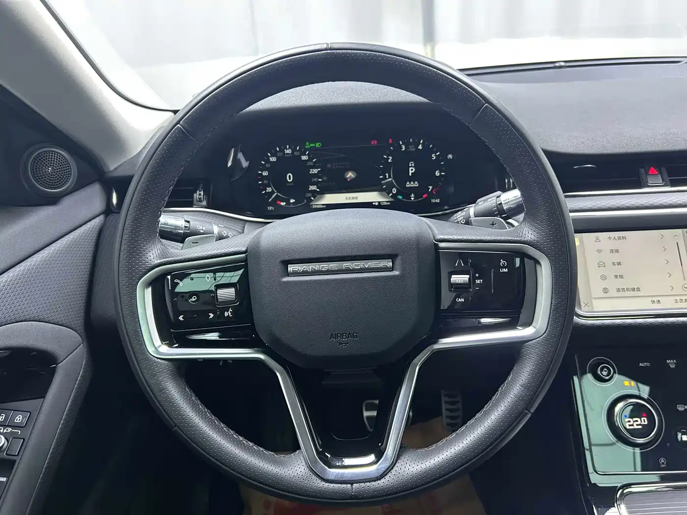 Land Rover Range Rover Evoque 2022 Range Rover Evoque L 200PS R-Dynamic Standard Elite Edition фото 7