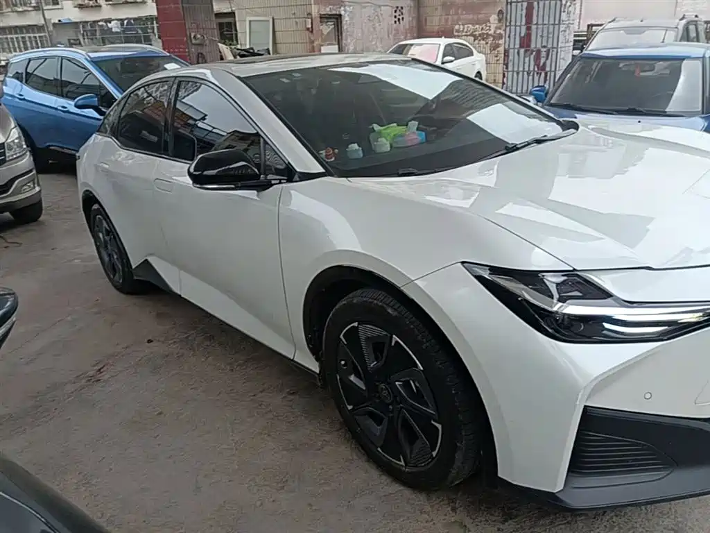 Toyota bZ3 2023 517km Elite PRO фото 4