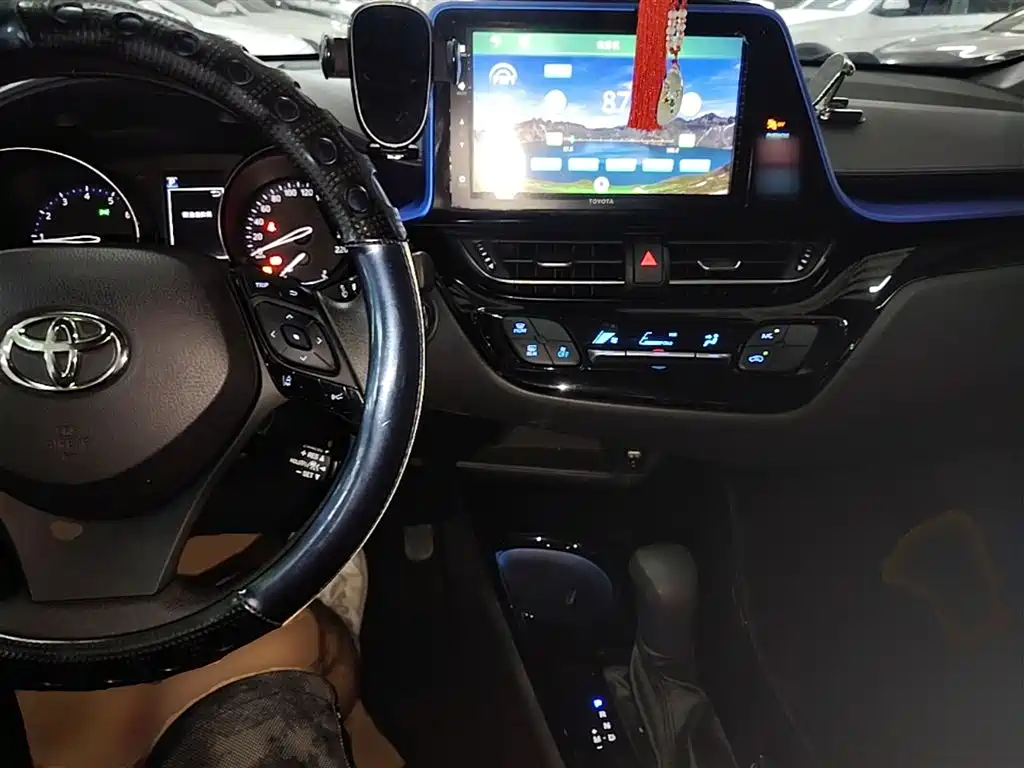 Toyota IZOA 2020 2.0L Yi Xiang Edition фото 10