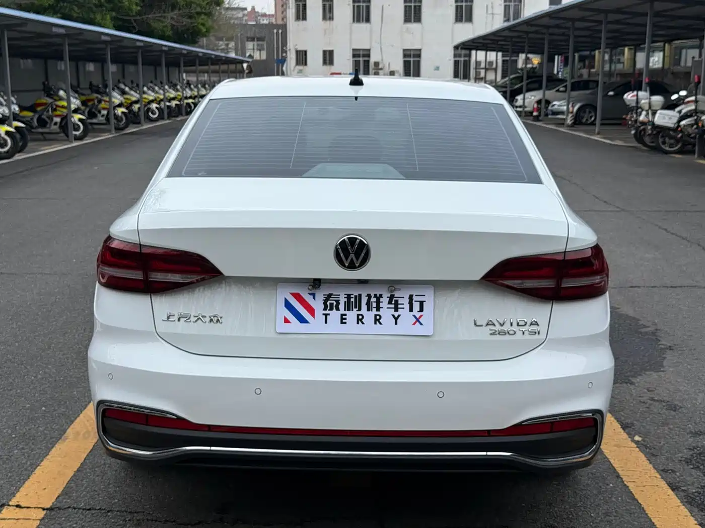 Volkswagen Lavida 2023 280TSI DSG Comfort Edition фото 5