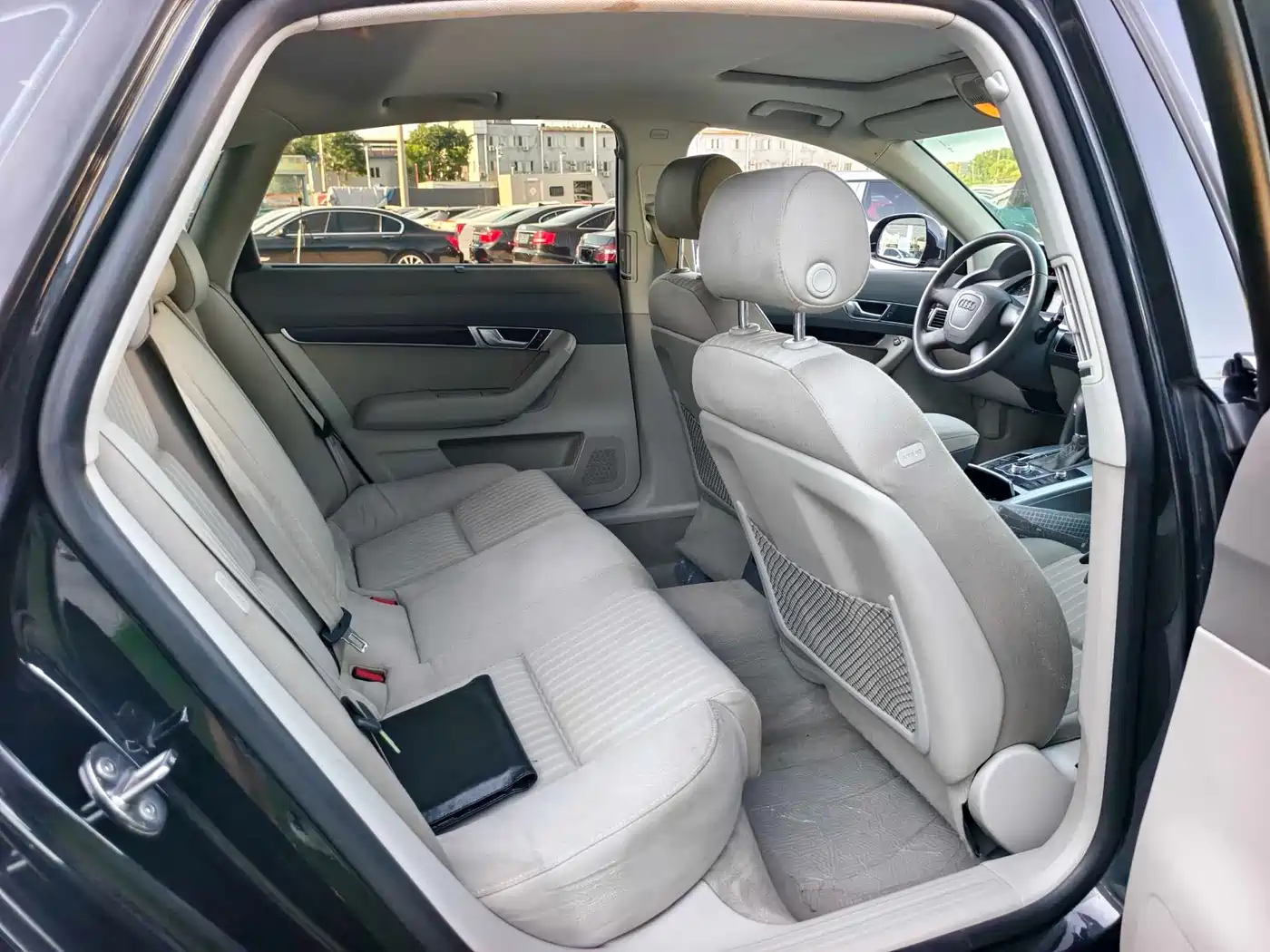 Audi A6L 2011 2.0 TFSI Automatic Comfort фото 16