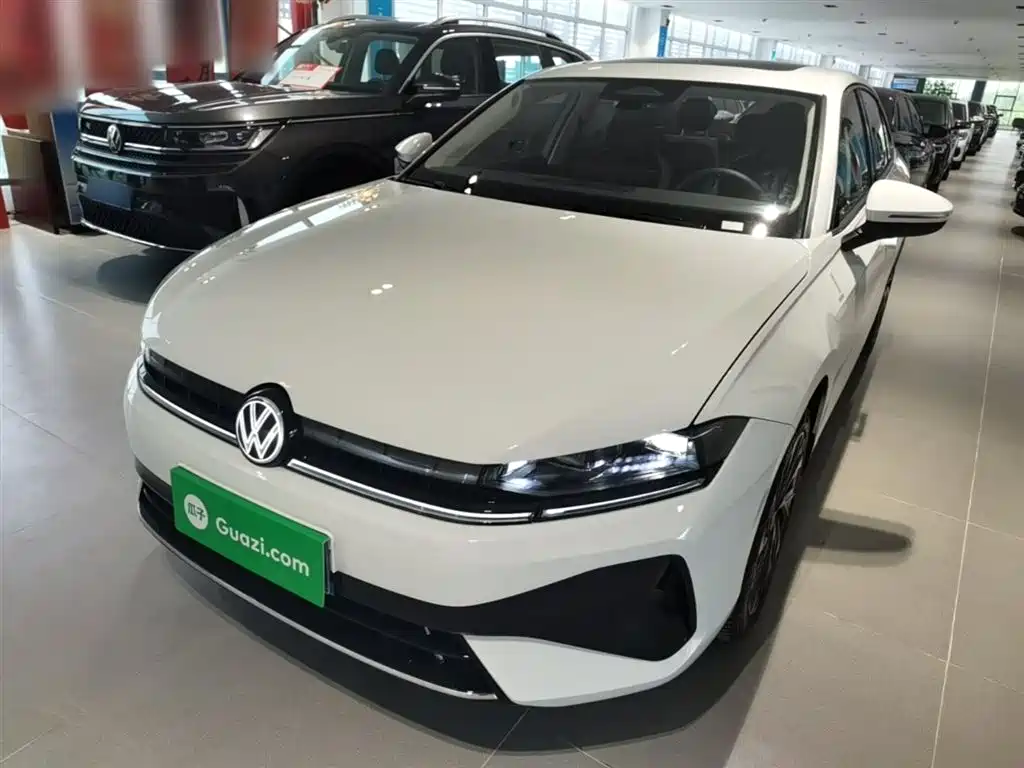 Volkswagen Sagitar 2025 300TSI DSG High-end Model фото 2