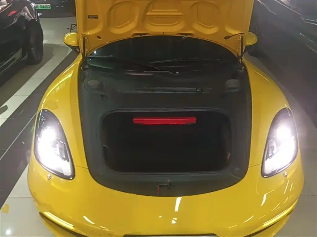 Porsche 718 2018 Cayman 2.0T фото 20