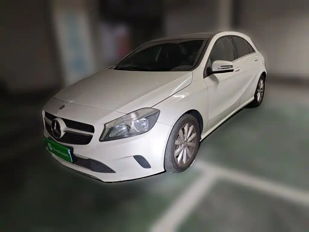 Mercedes-Benz A-Class (Import) 2016 A 180 фото 2