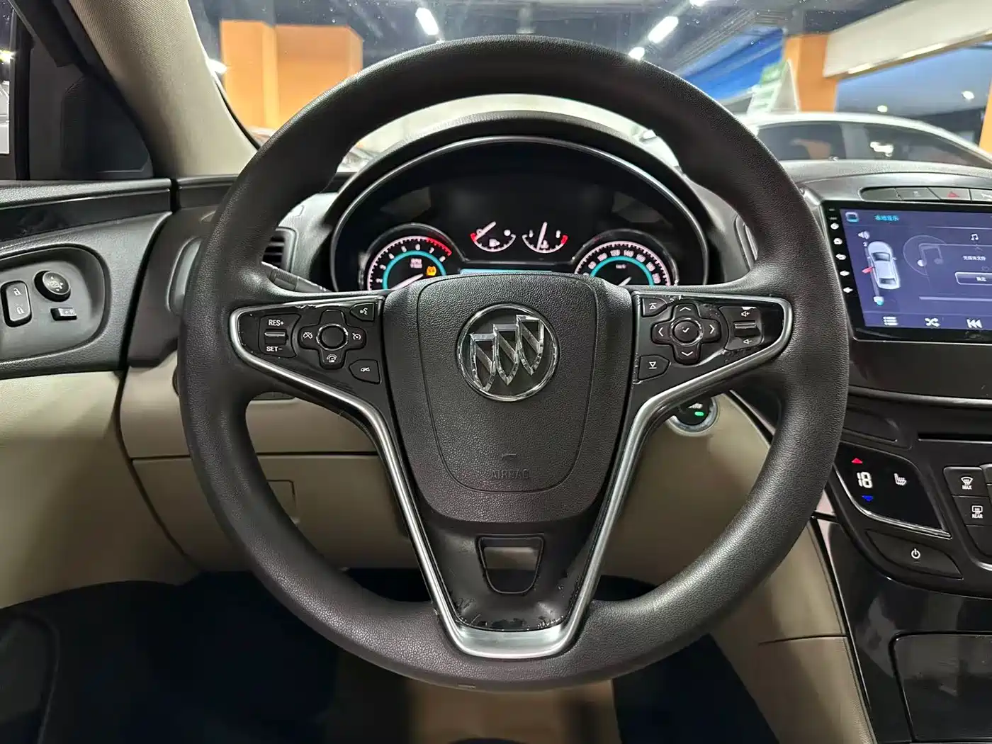 Buick Regal 2015 2.0L Elite Fashion Model фото 10