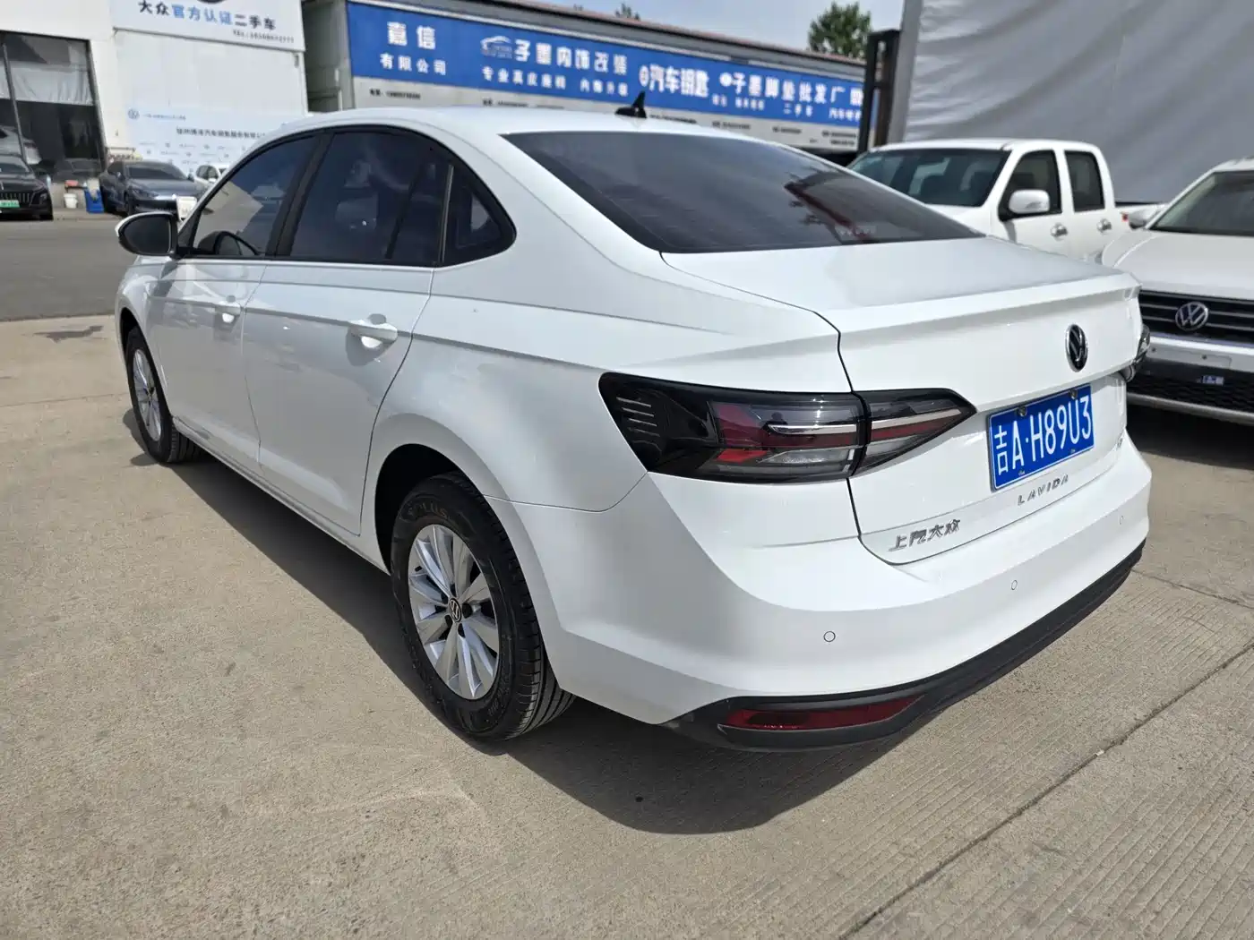 Volkswagen Lavida 2023 New Sharp 1.5L Auto Premium Edition фото 9