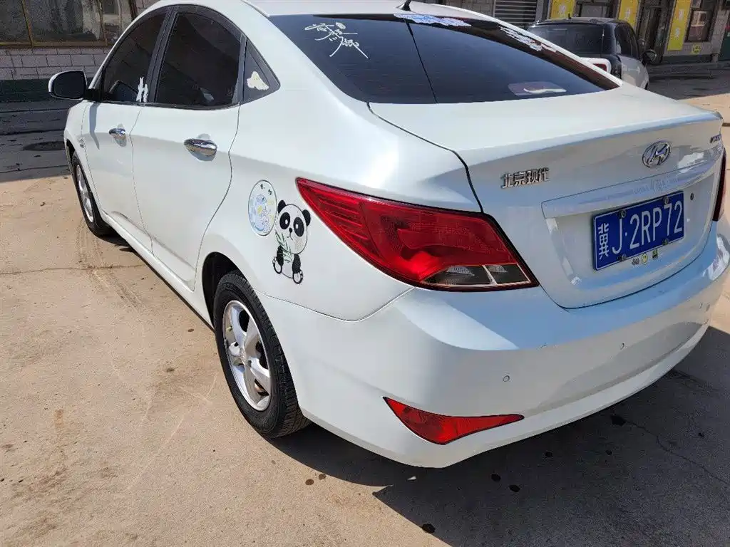 Hyundai Verna 2014 1.4L Manual Smart GLS фото 3