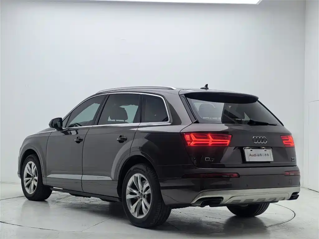 Audi Q7 2018 40 TFSI Comfort фото 12