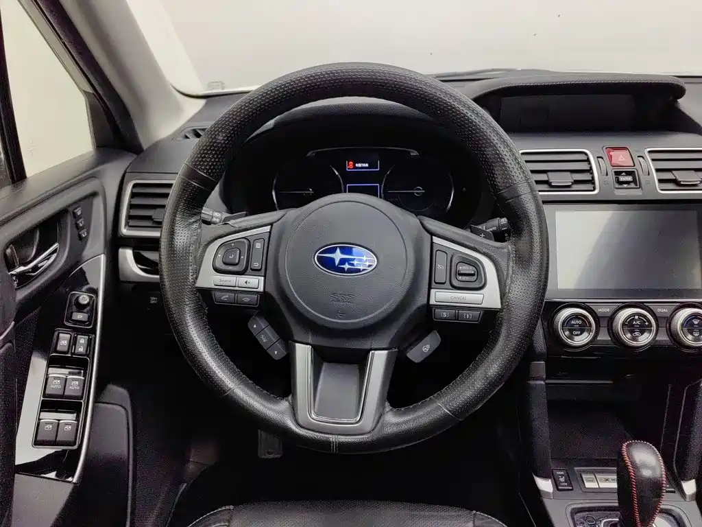 Фото 11 - Subaru Forester