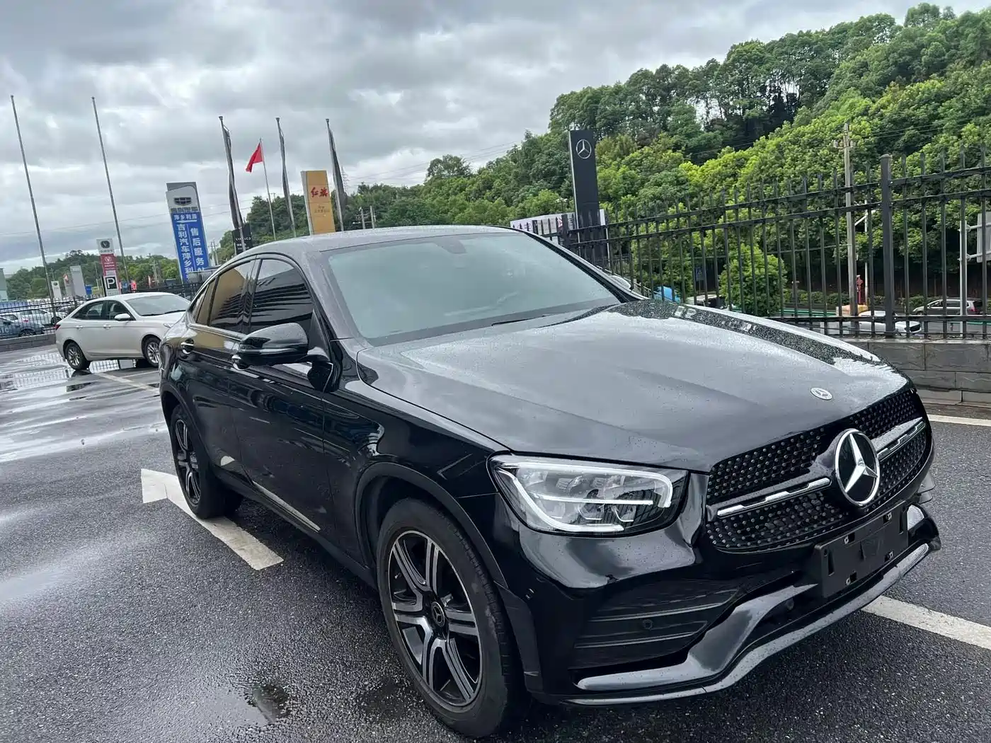 Mercedes-Benz GLC Coupe 2022 2022 GLC 260 4MATIC Coupe SUV