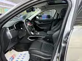 Фото 4 - Jaguar F-PACE