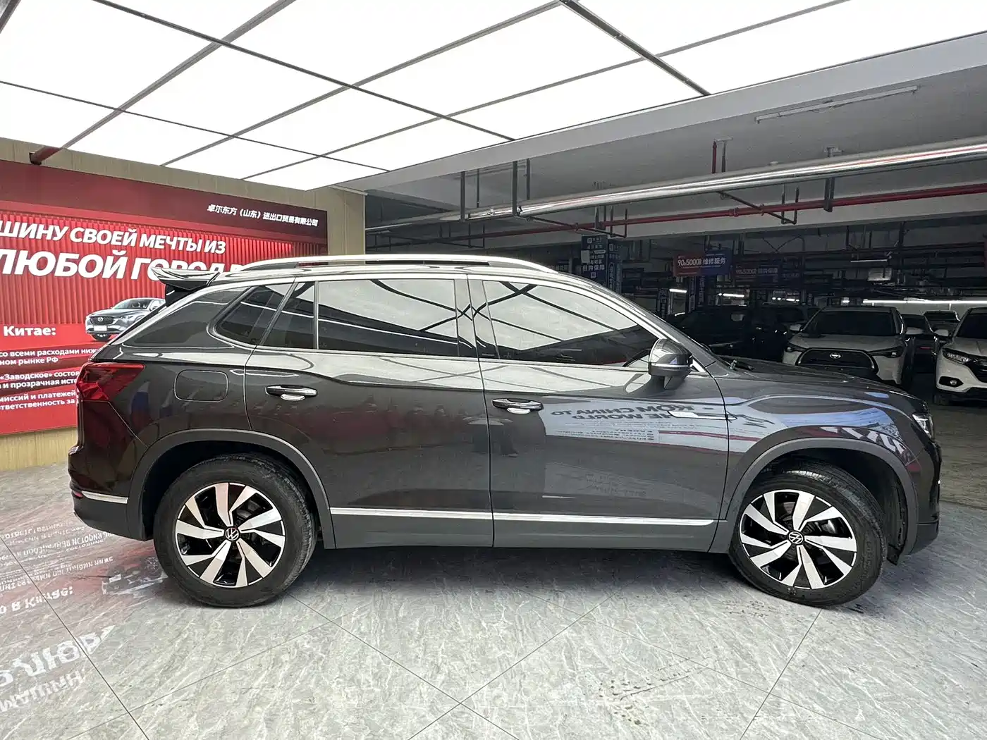 Volkswagen Tayron 2022 280TSI 2WD Luxury Smart Connect Edition фото 4