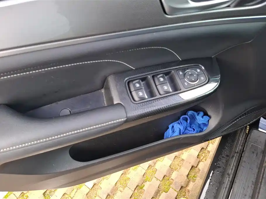 Haval M6 2023 PLUS 1.5T DCT Elite Smart Connect фото 7