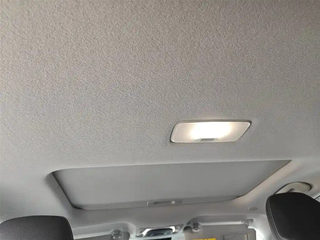 Toyota Frontlander 2022 2.0L CVT Luxury PLUS Edition фото 14