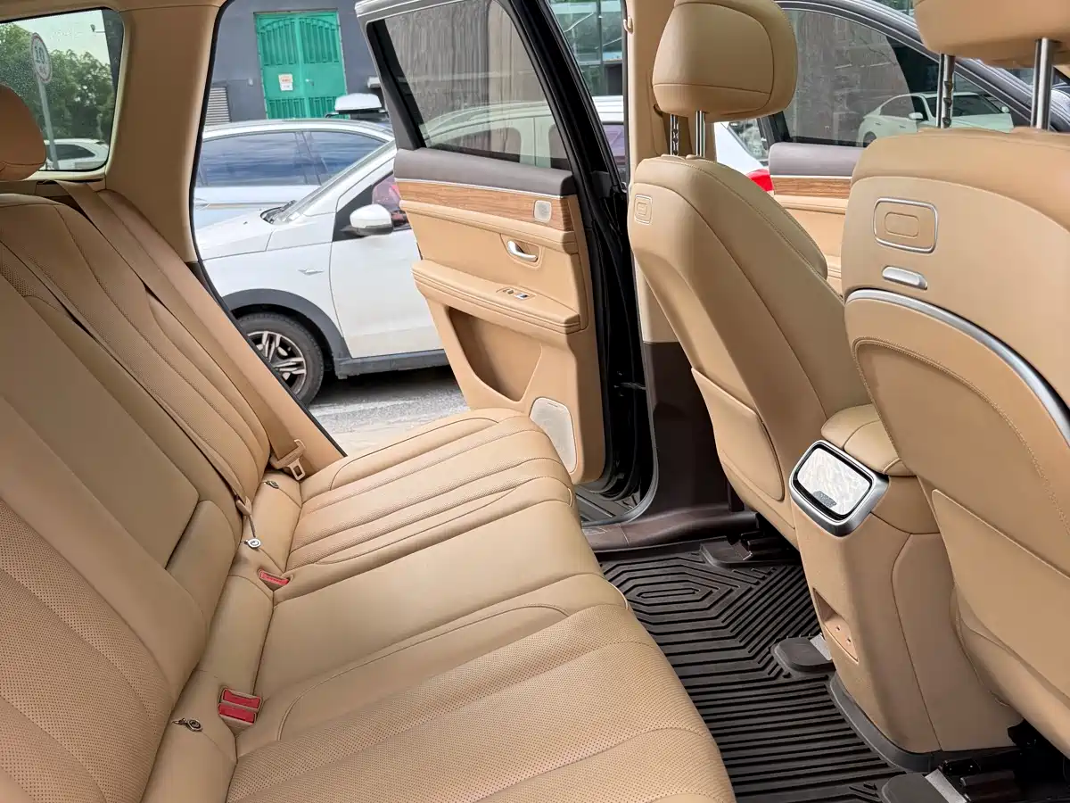 AITO Wenjie AITO M7 2024 1.5T Smart Drive RWD Pro 5-seater фото 8