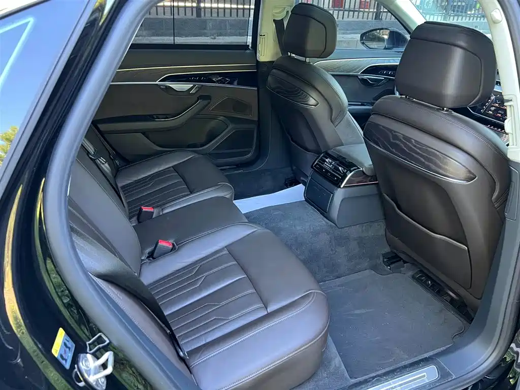 Audi A8 2019 A8L 50 TFSI quattro Comfort фото 18